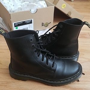 Dr. Martens 1460 Pascal boot